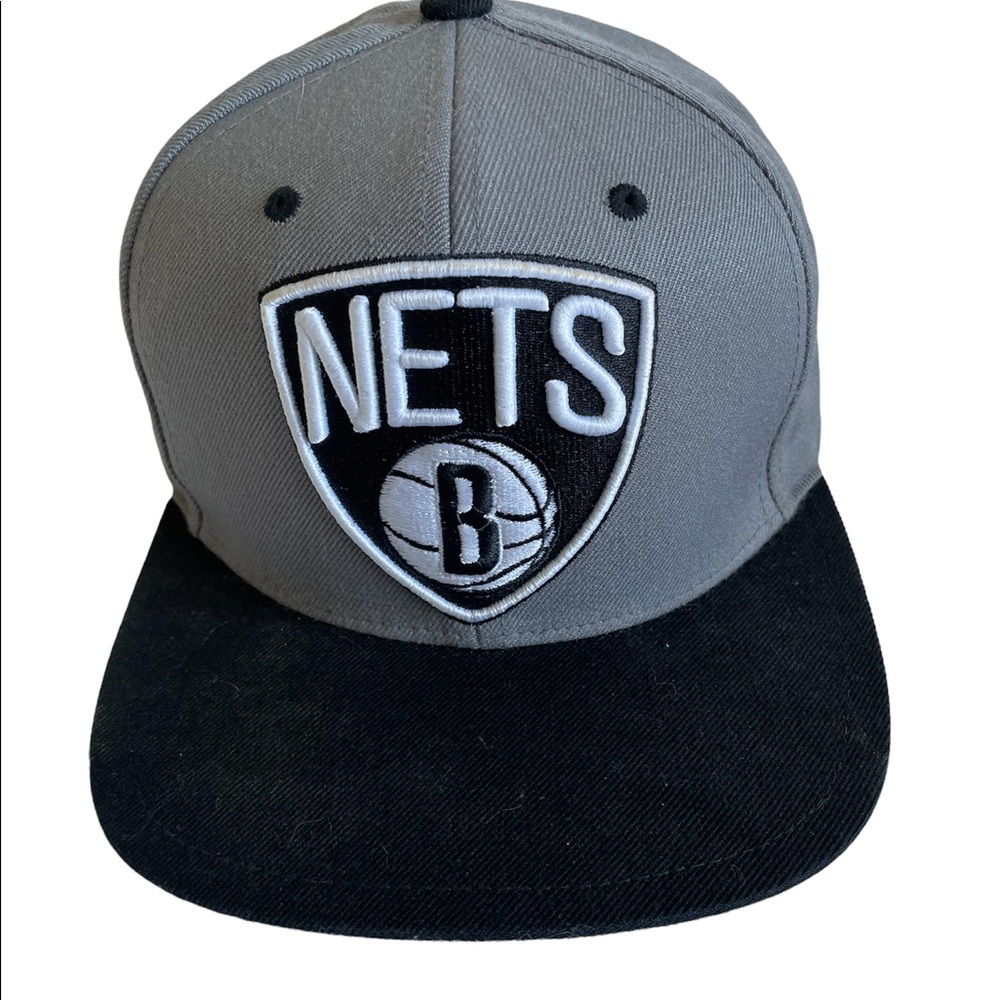 Brooklyn Nets Mitchell & Ness NBA Mesh Dad Hat Grey And Black Snapback Cap